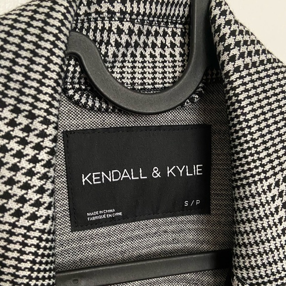 Kendall & Kylie Long Jacket - Picture 2 of 3